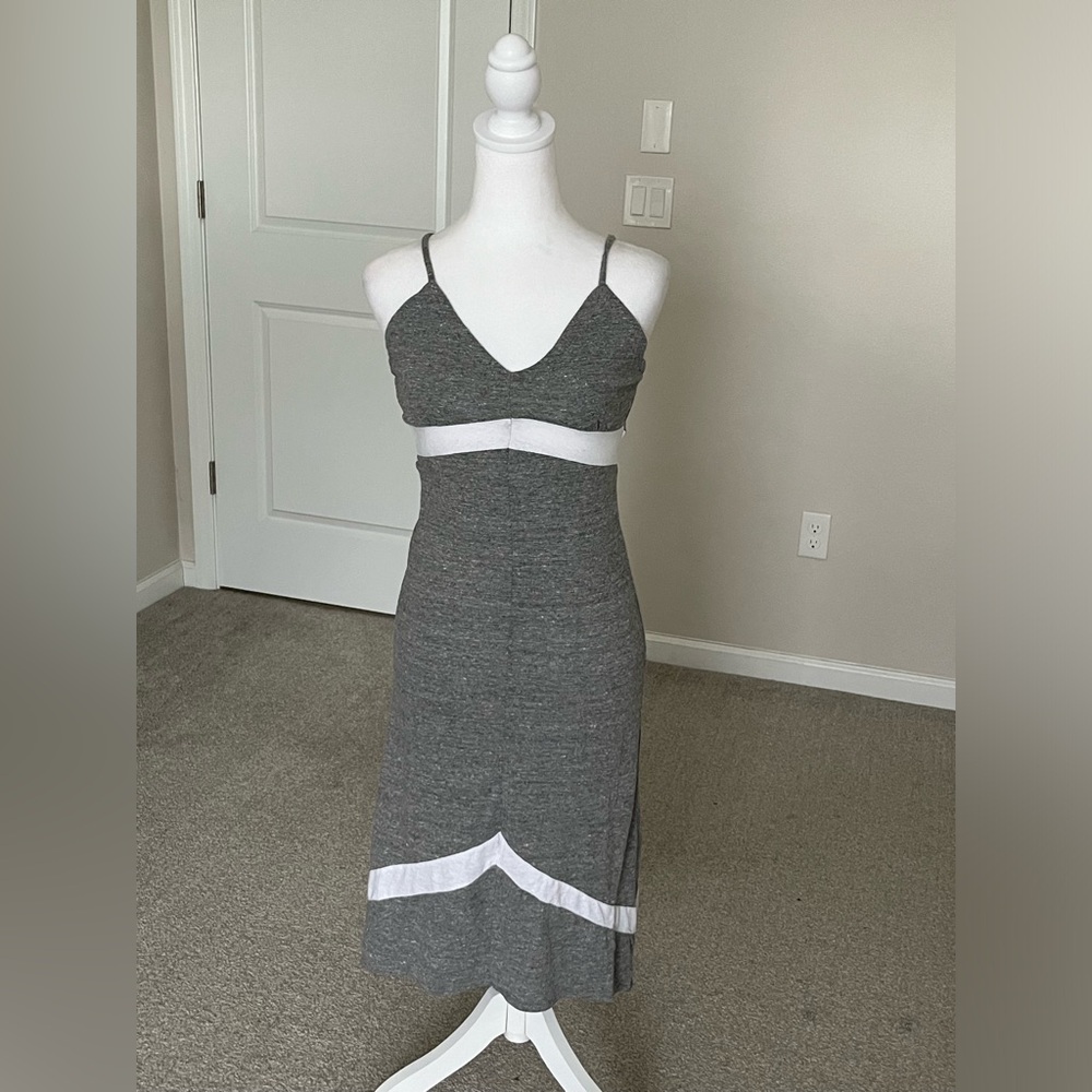 NWT Chaser Casual Gray Midi Dress Size Medium